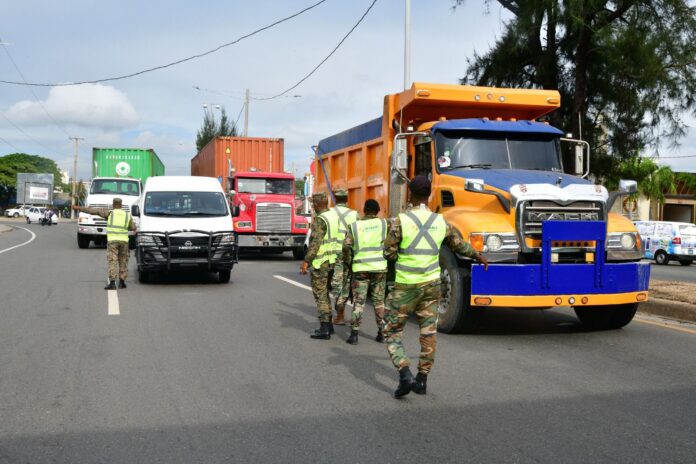 INTRANT restringe vehículos pesados en Semana Santa